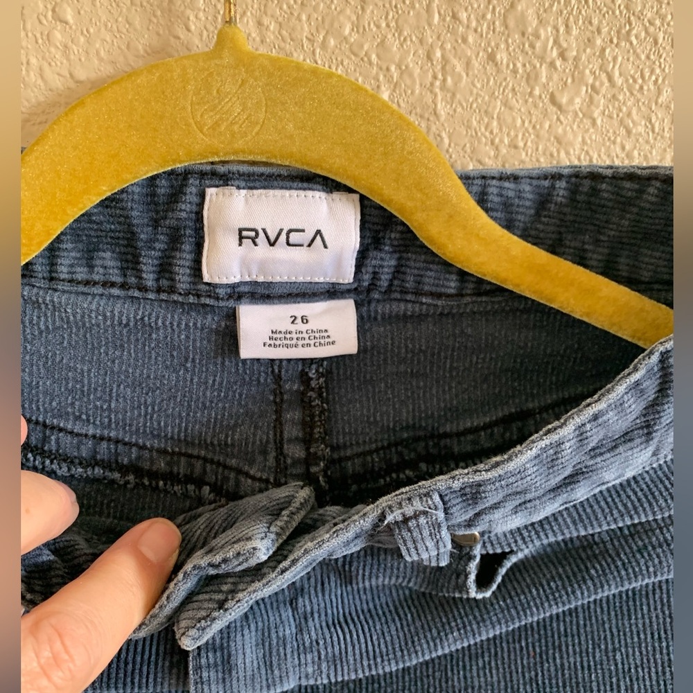 RCVA CORDUROY Mini Skirt 🌴 - Picture 6 of 8
